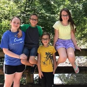 Meet your Posher, Lauren